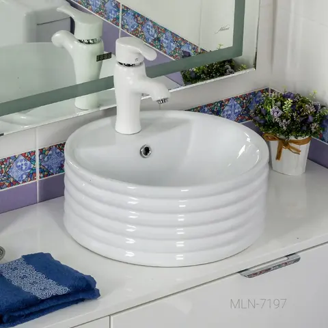 Раковина MELANA MLN-7197 (А245)
