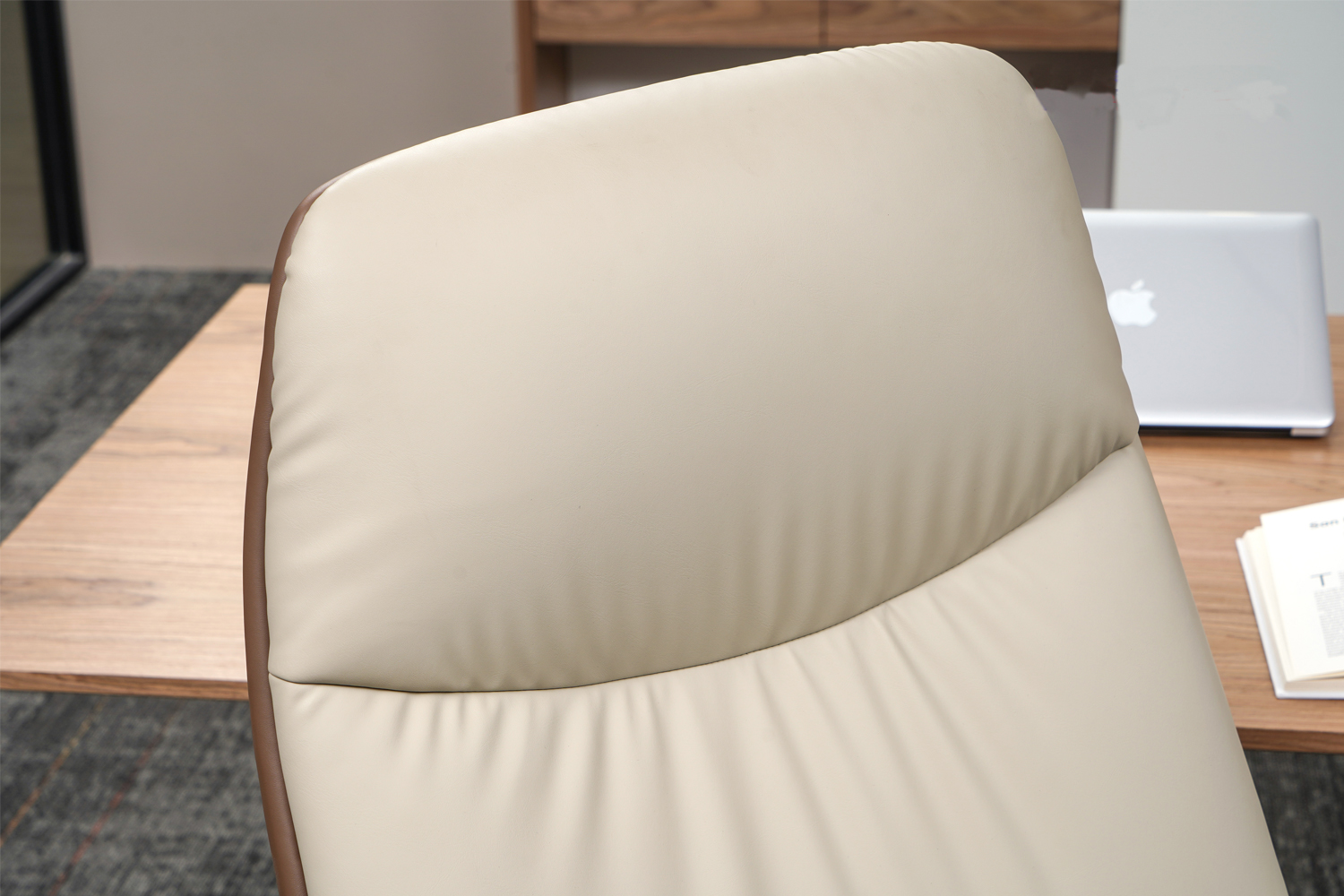 Кресло с высокой спинкой DL259A-PU