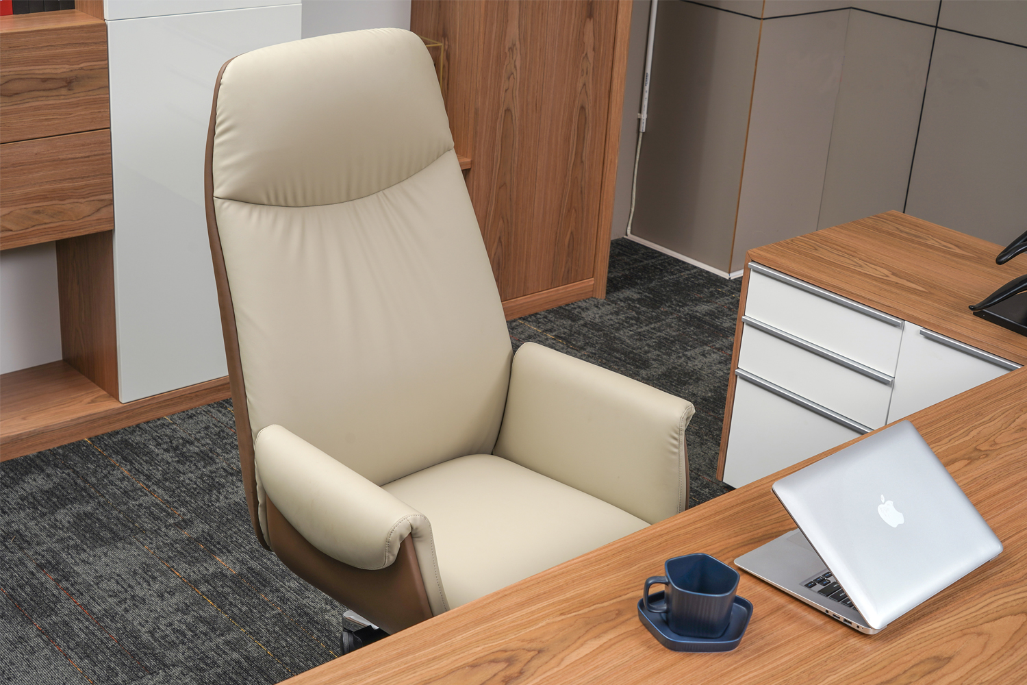 Кресло с высокой спинкой DL259A-PU